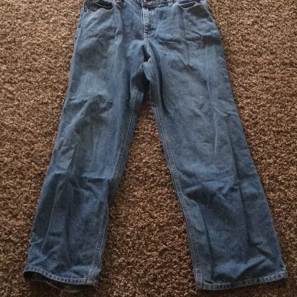 Flex-fit light blue jeans